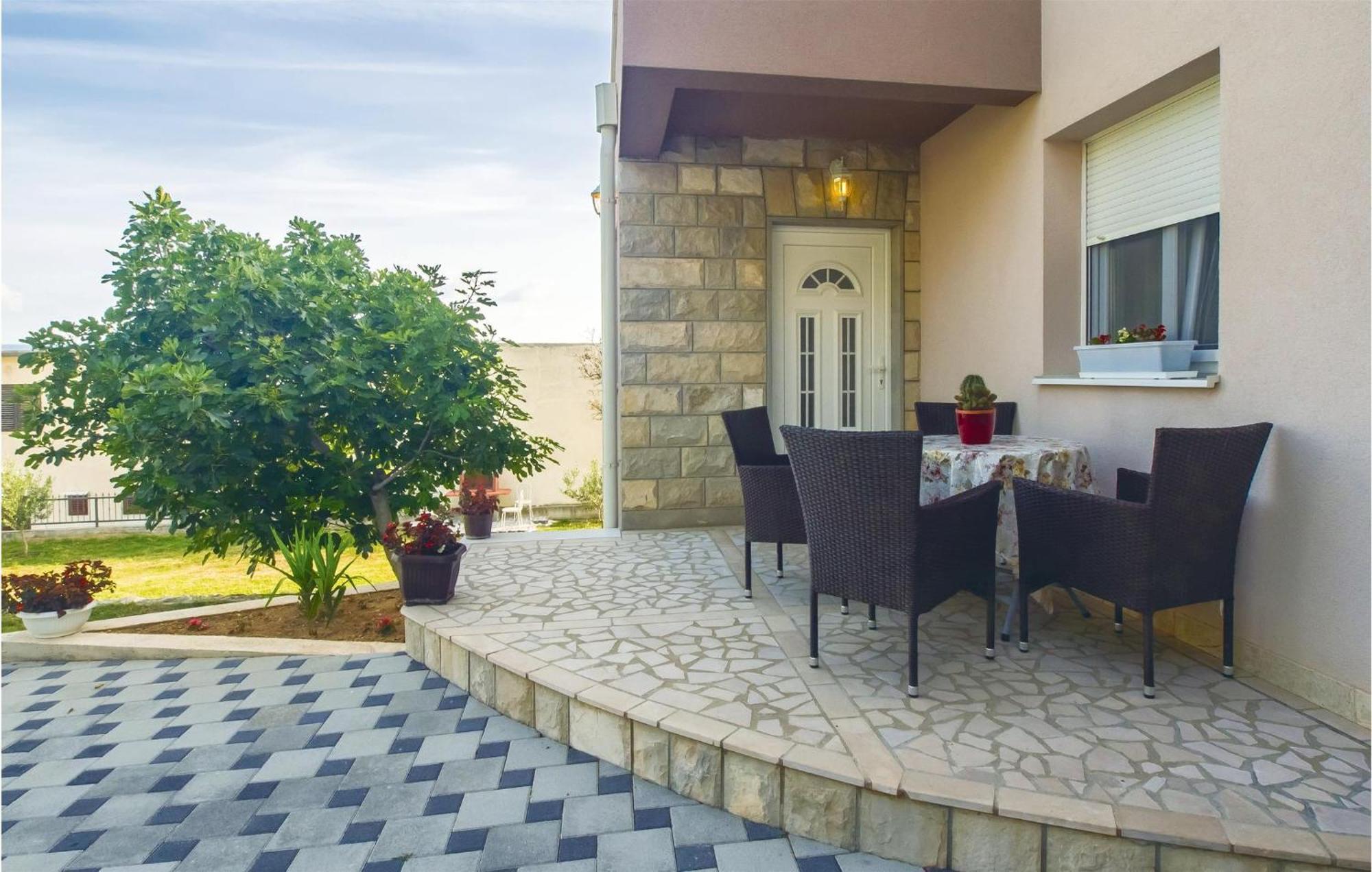 2 Bedroom Awesome Apartment In Mali Rat Sumpetar Luaran gambar