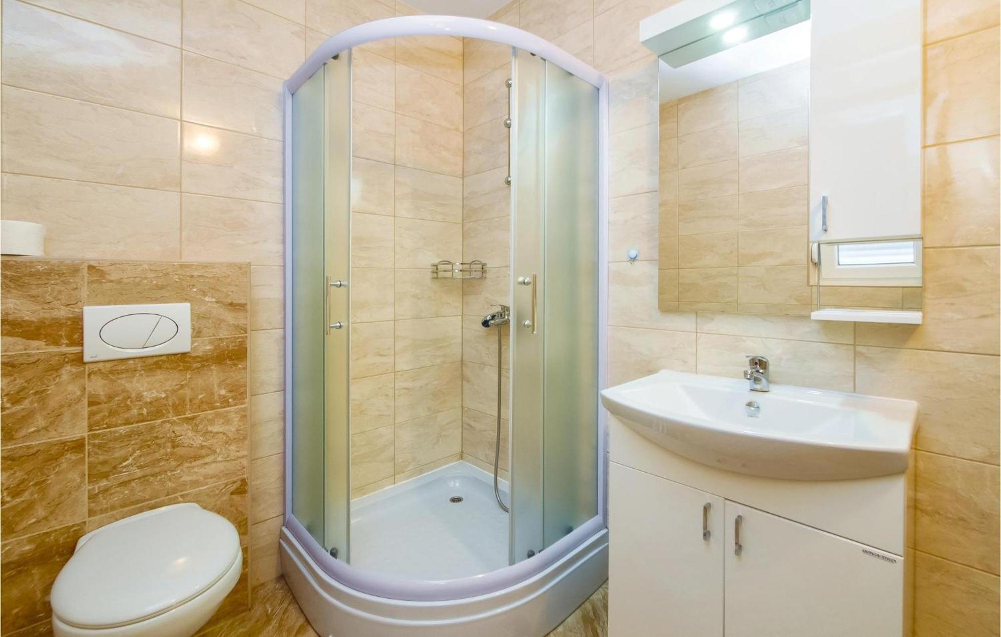 2 Bedroom Awesome Apartment In Mali Rat Sumpetar Luaran gambar